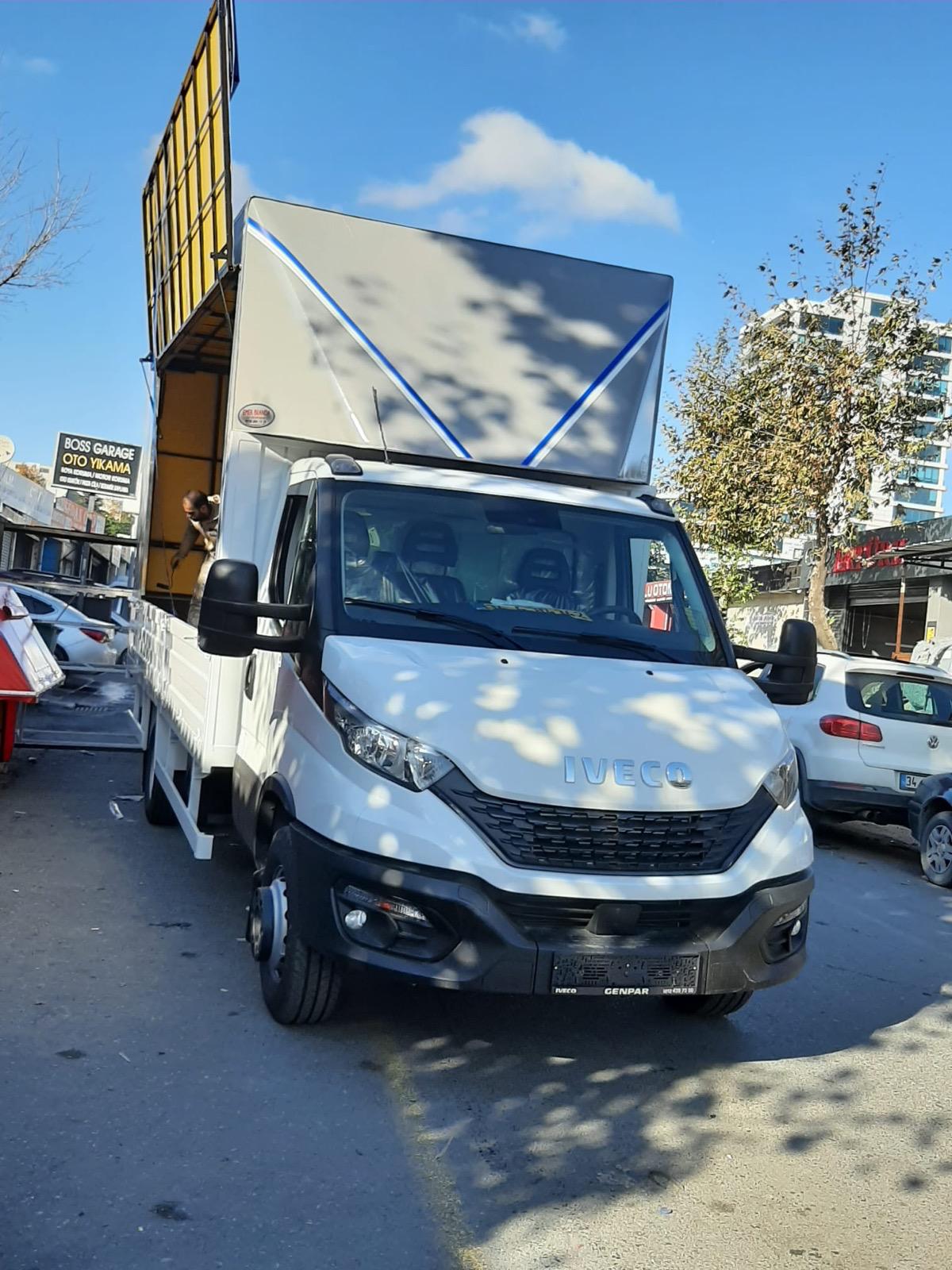 Yan Açılır Sabit Tenteli Kamyonet Kasası